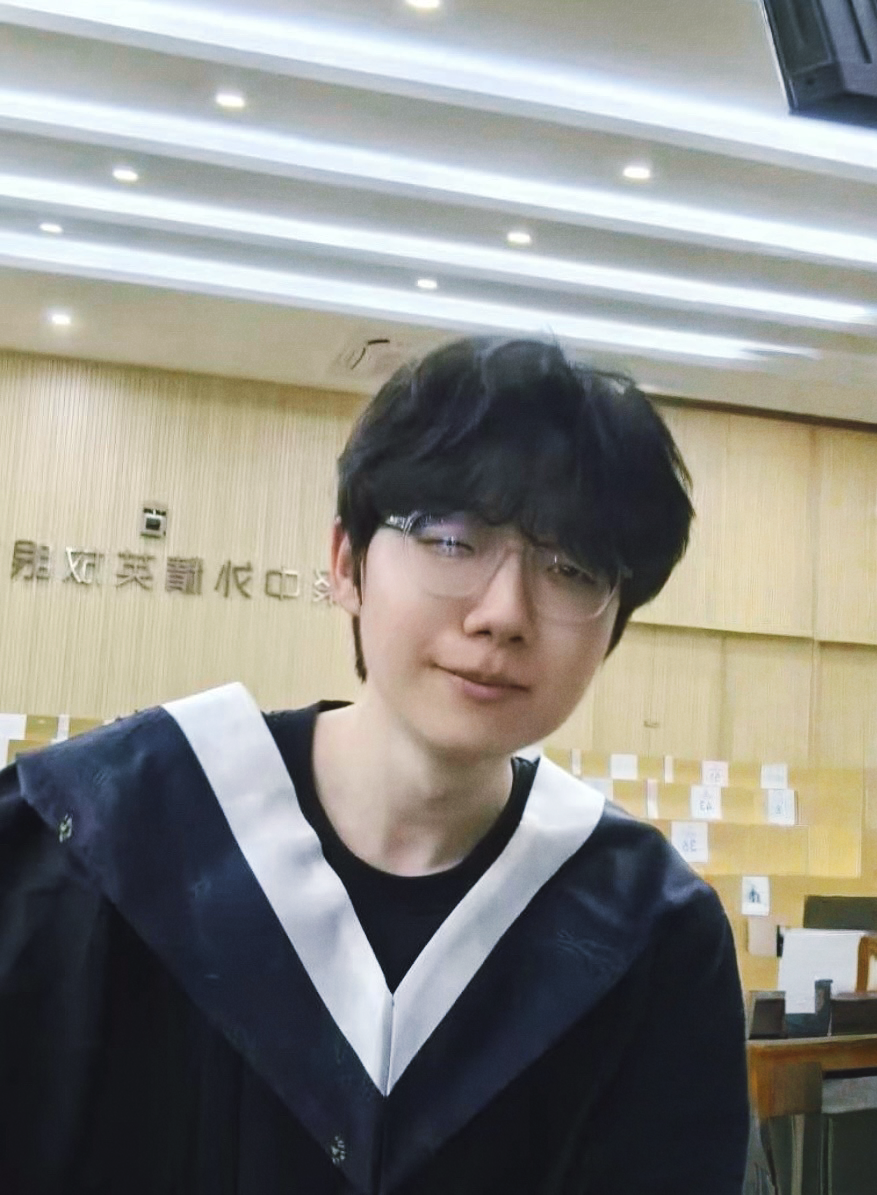 厉子毅.png